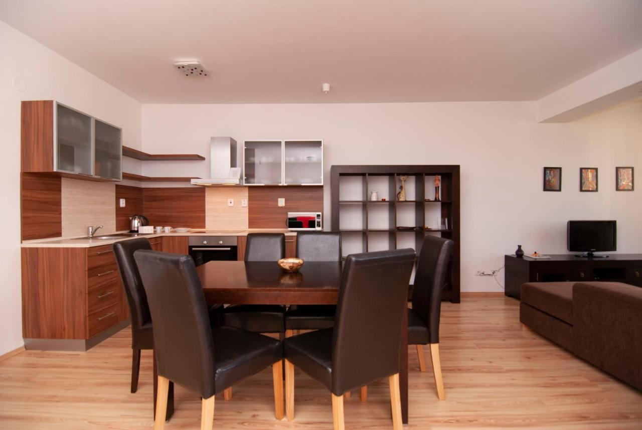 Apartmany Sileas 벨카 롬니차 외부 사진